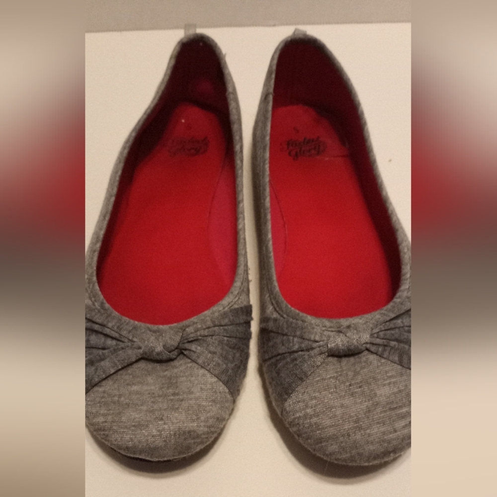 Grey flats - Picture 4 of 9